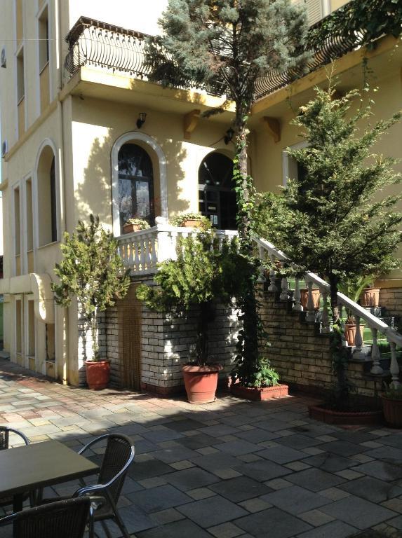 Art Hotel Nirvana Tirana Exterior photo